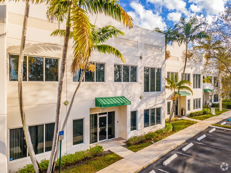 More Photos Of 1141 S Rogers Cir, Boca Raton Distribution For Lease