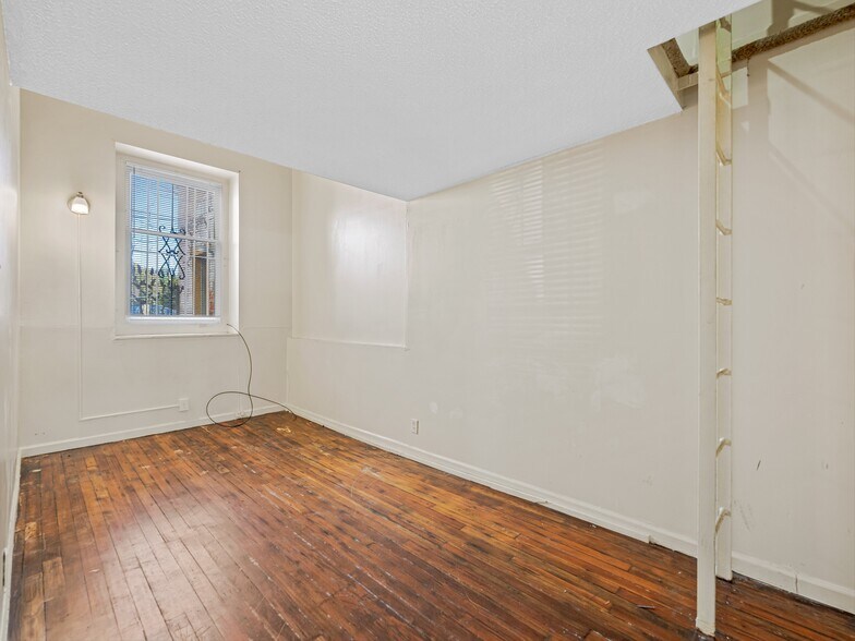 More Photos Of 58 Broadway St, Asheville Storefront Retail Residential For Sale