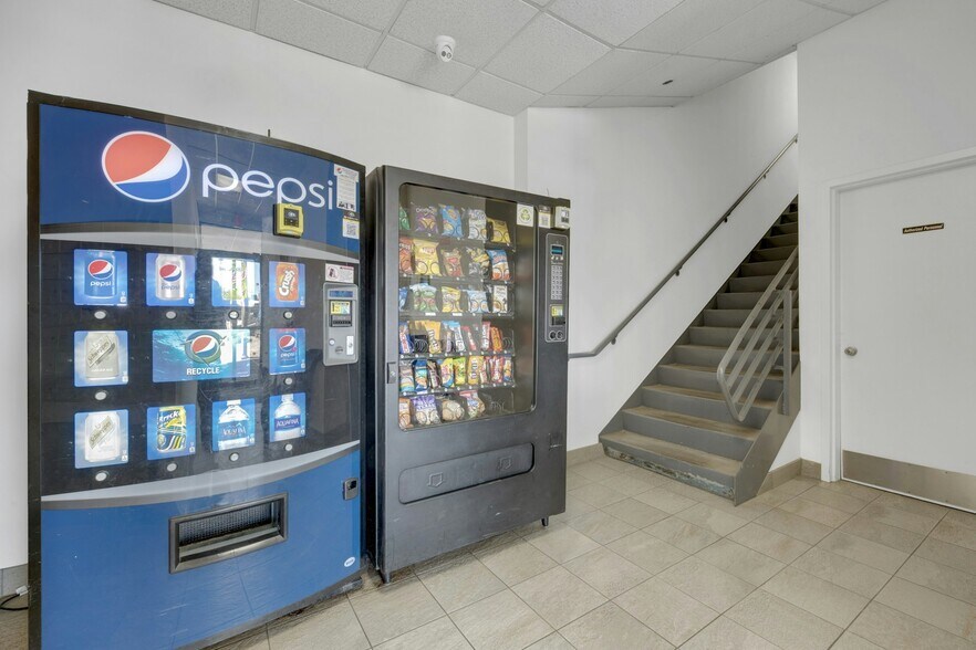 More Photos Of 970 N Broadway, Yonkers Medical For Lease