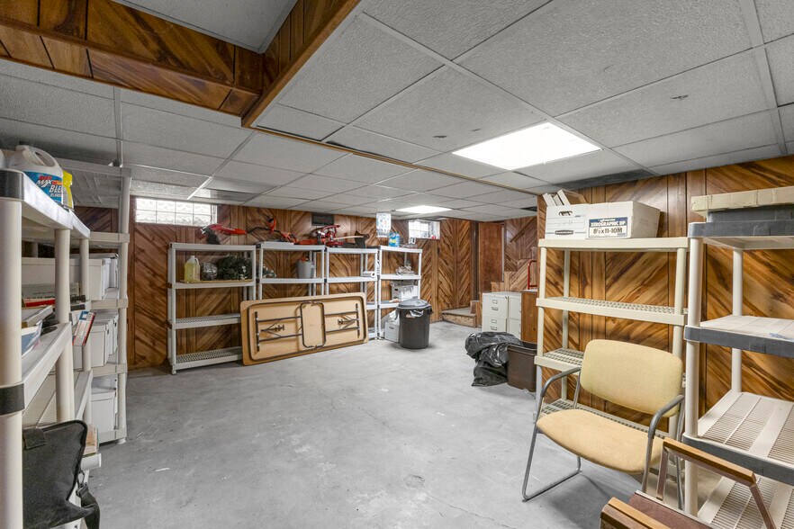 More Photos Of 6336 Fox Ave, Allen Park Office For Sale