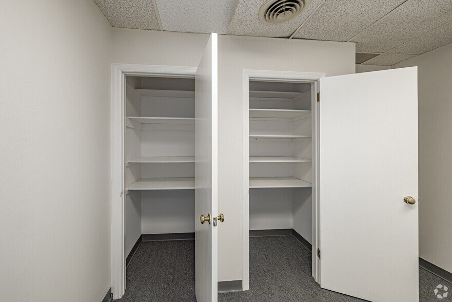 More Photos Of 18 Bank St, Summit Office For Sale