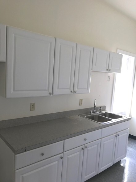 More Photos Of 2051 Northwestern Pike, Winchester Bank For Lease