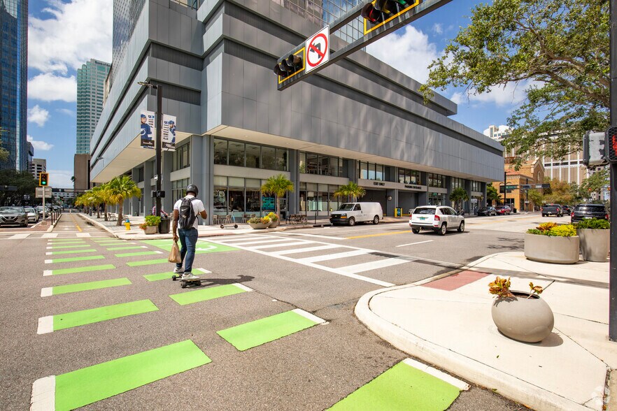 More Photos Of 501 E Kennedy Blvd, Tampa Office For Lease