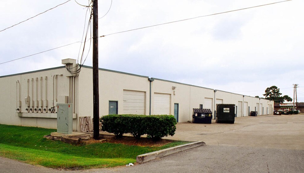 More Photos Of 4500 W 34th St, Houston Unknown For Lease