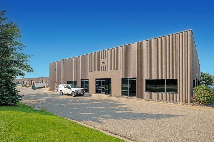 More Photos Of 1800 Cliff Rd E, Burnsville Warehouse For Lease