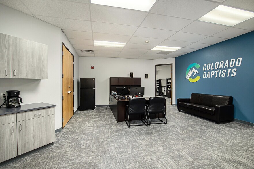 More Photos Of 10390 W Bradford Rd, Littleton Office Residential For Sale