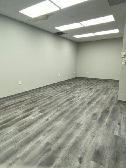 More Photos Of 2030 Boyer St, Charlotte Industrial For Lease