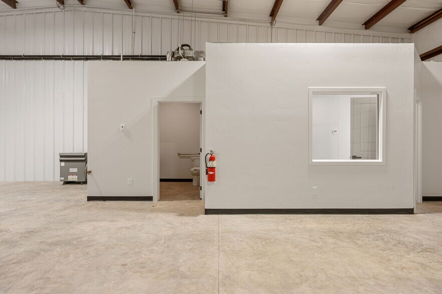 More Photos Of 2351 W 850 N, Cedar City Warehouse For Lease