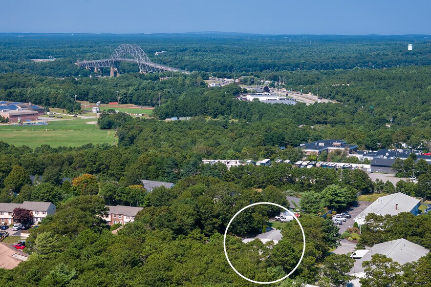 More Photos Of 7 Colonel Dr, Bourne Auto Repair For Sale