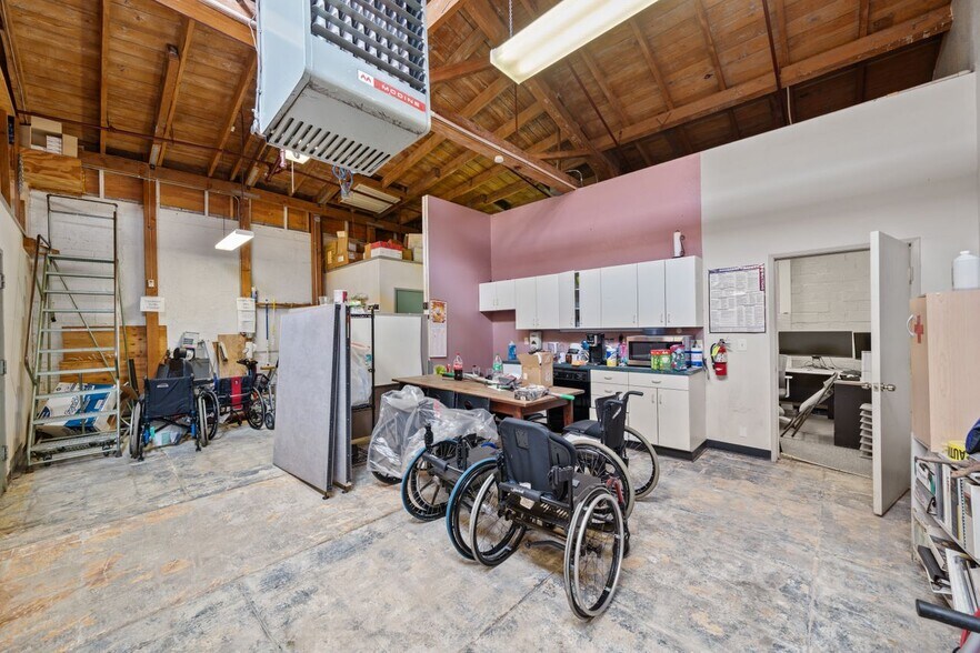 More Photos Of 2911 Shattuck Ave, Berkeley Storefront For Sale