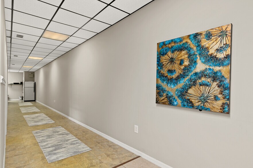 More Photos Of 1502 N Donnelly St, Mount Dora Office Residential For Lease