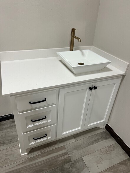 More Photos Of 17935 N Pennsylvania Ave, Edmond Unknown For Lease