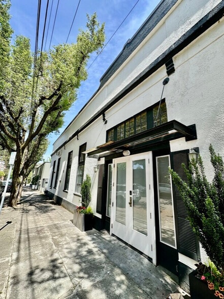 Primary Photo Of 710 NW 17th Ave, Portland Warehouse For Lease