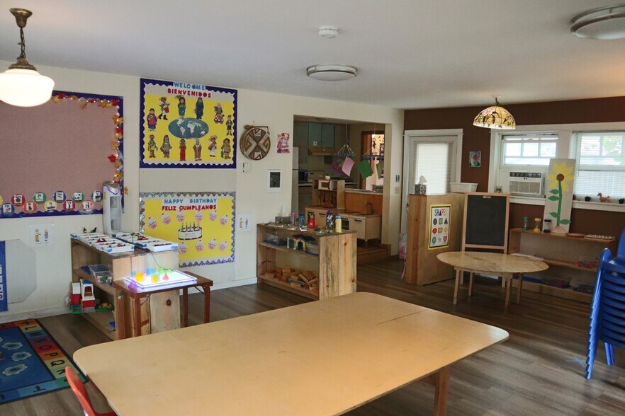 More Photos Of 1244 W 17th Ave, Eugene Daycare Center For Sale