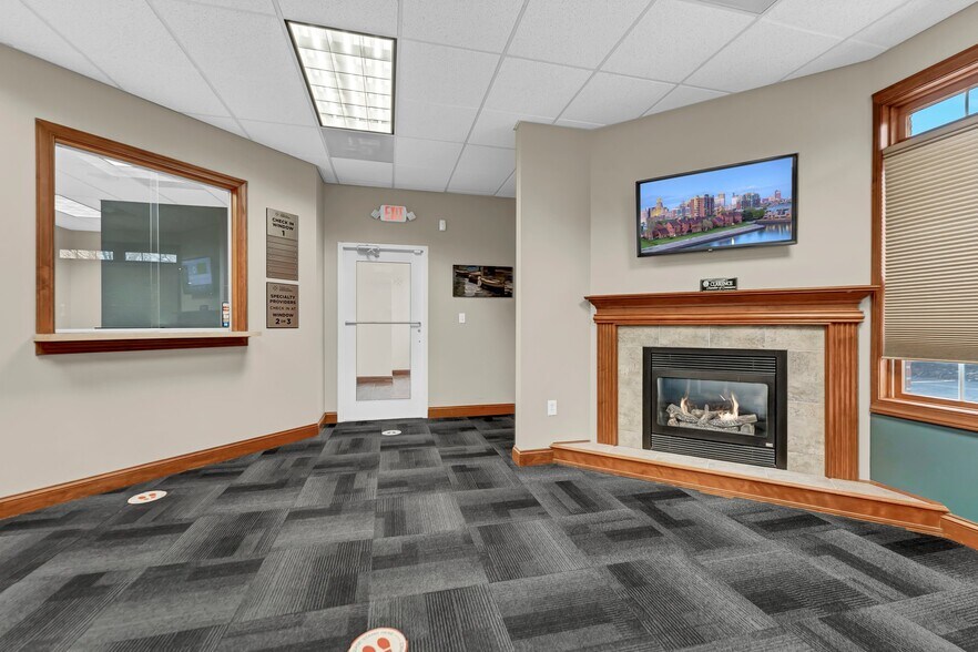 More Photos Of 9095 Main St, Clarence Medical For Lease
