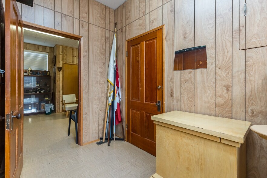 More Photos Of 33860 Pine st, Abbotsford Flex For Sale
