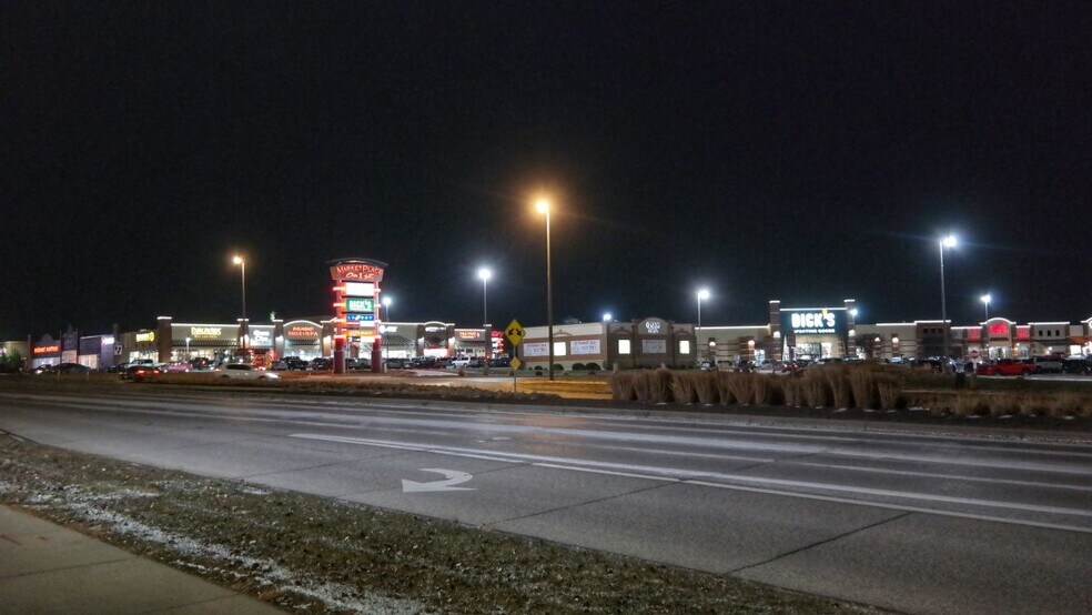 More Photos Of 4601 1st Ave SE, Cedar Rapids Unknown For Lease