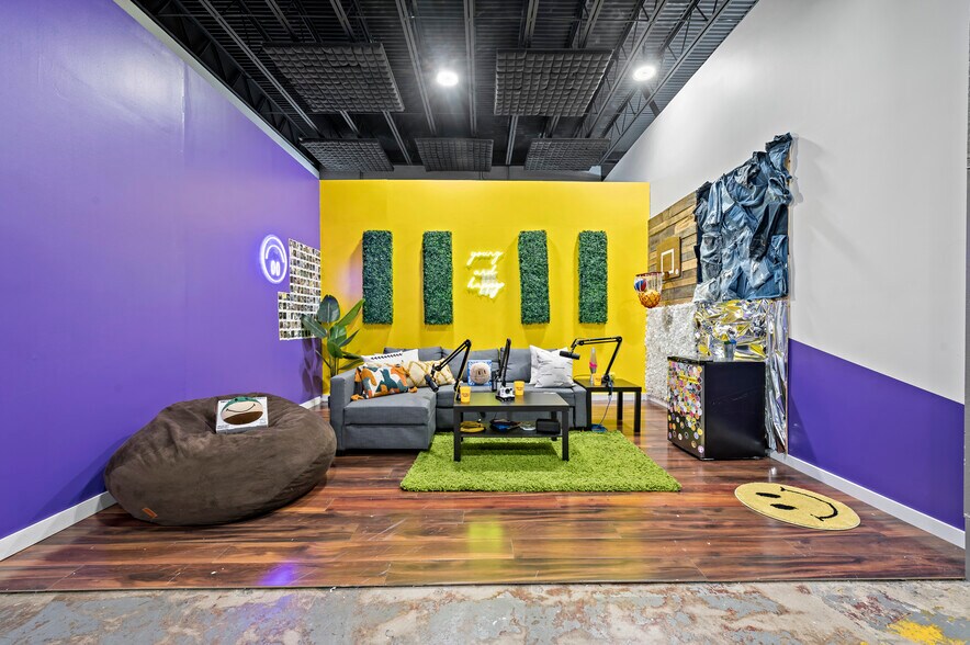 More Photos Of 449 E Lafayette St, Norristown Warehouse For Sale