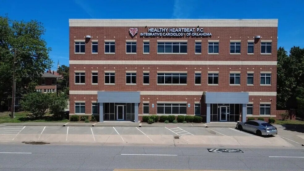 Primary Photo Of 1226 N Shartel Ave, Oklahoma City Medical For Lease