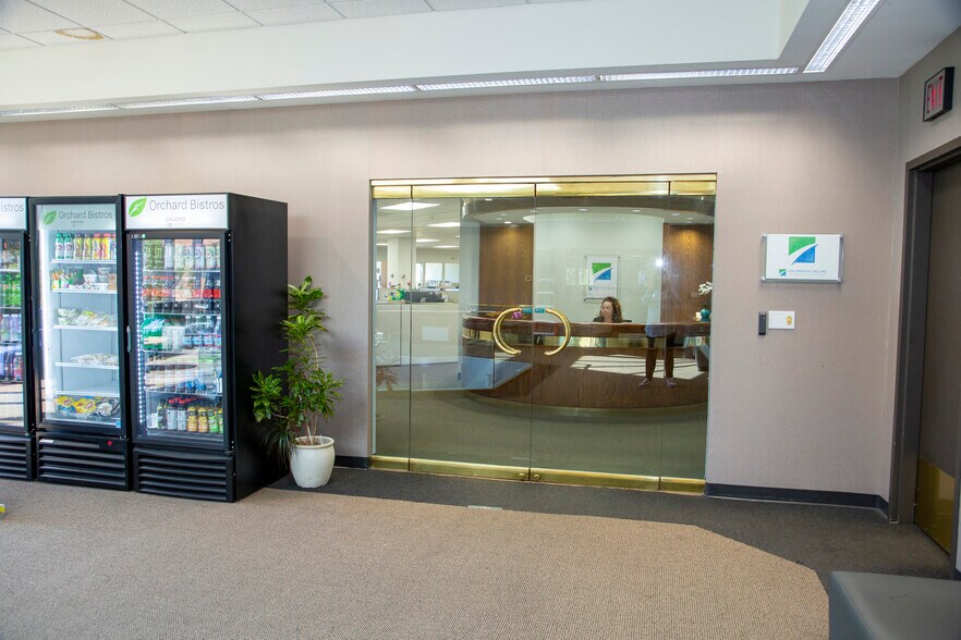 More Photos Of 100 S Shore Dr, East Haven Medical For Lease