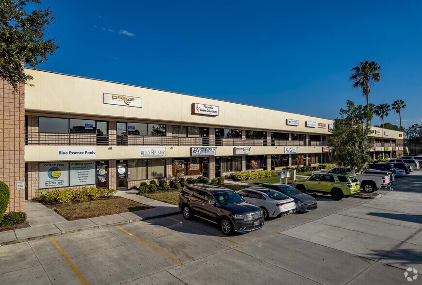 More Photos Of 403 Interstate Blvd, Sarasota Flex For Lease