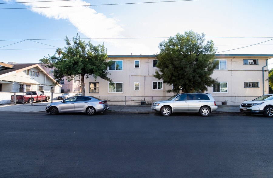 More Photos Of 2100 Bonsallo Ave, Los Angeles Apartments For Sale