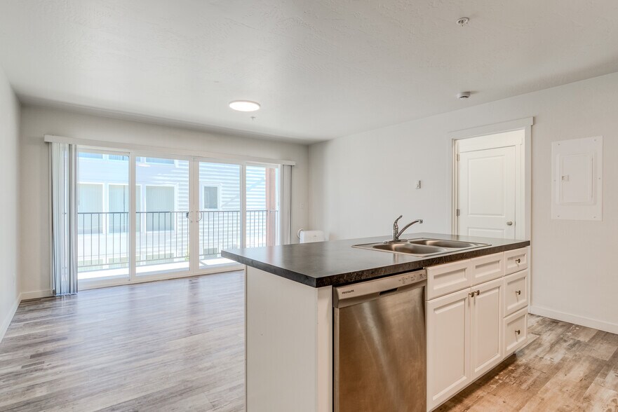 More Photos Of 128 E Evergreen Dr, Kalispell Apartments For Sale