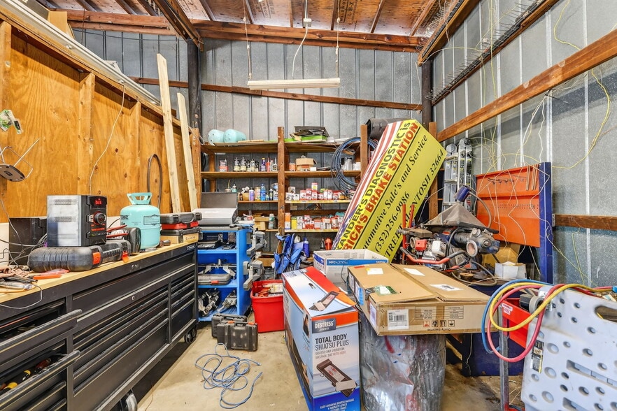 More Photos Of 20700 9th St, McIntosh Service Station For Sale