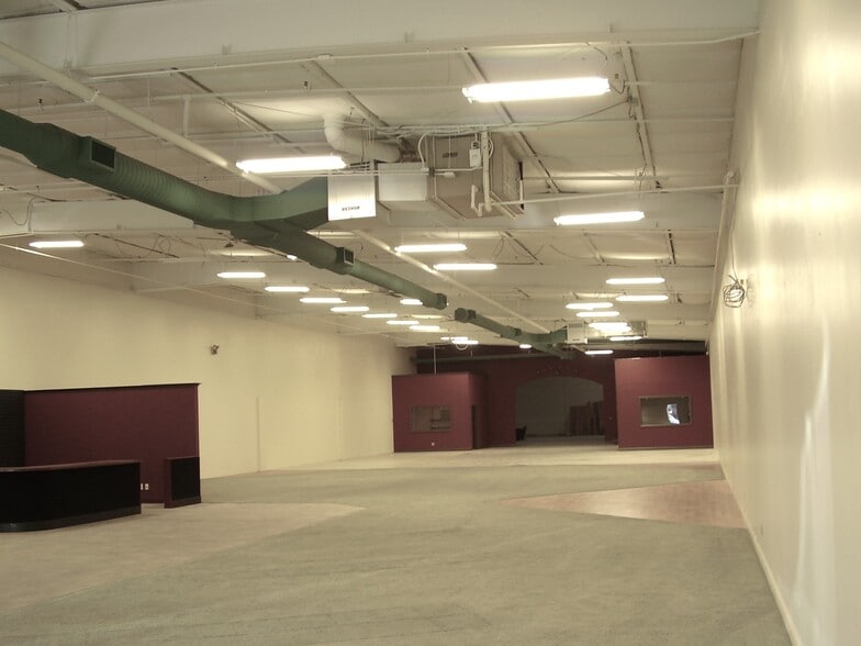 More Photos Of 2455-2476 M 139, Benton Harbor General Retail For Sale