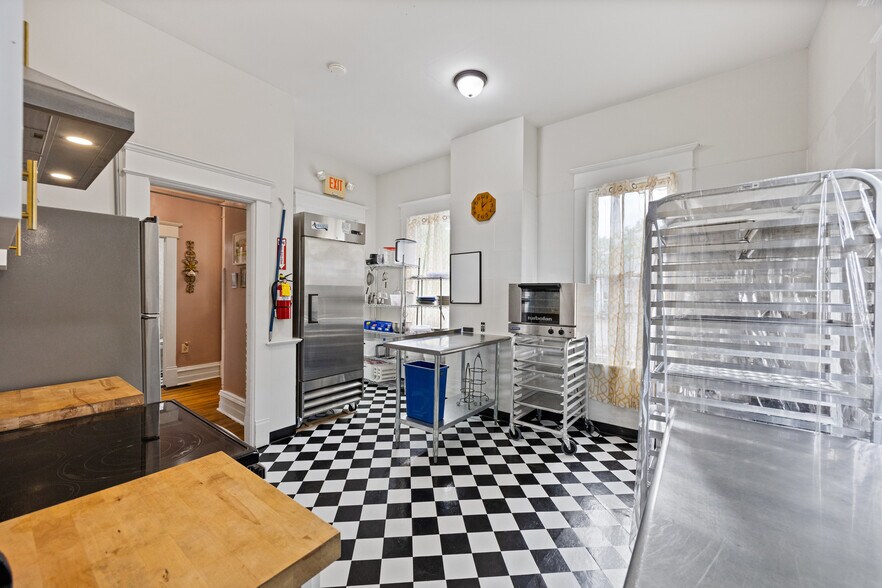 More Photos Of 104 W Main St, Elizabeth City Office Residential For Sale