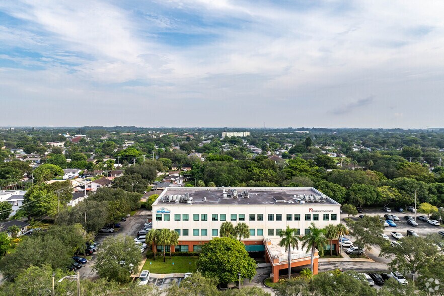 More Photos Of 7369 Sheridan St, Hollywood Office For Lease