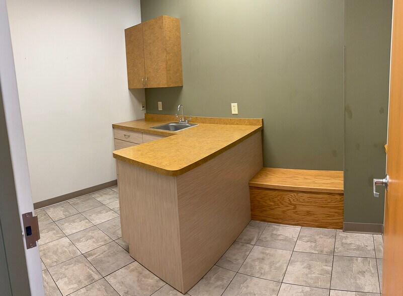 More Photos Of 4518-4522 Monona Dr, Madison General Retail For Lease