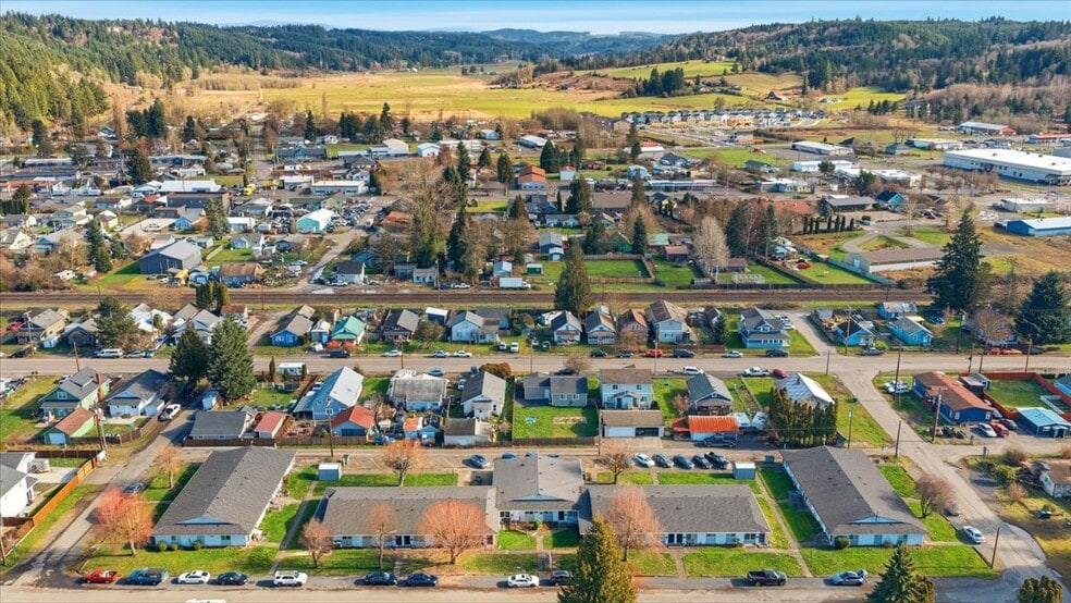 More Photos Of 1100-1105 S Pearl St, Centralia Apartments For Sale