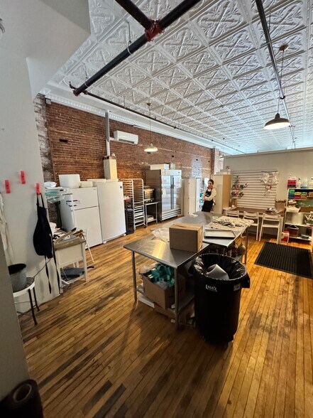More Photos Of 146 Maine st, Brunswick Office For Lease