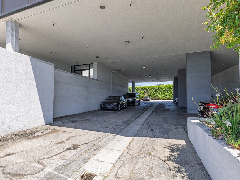 More Photos Of 5155 W Rosecrans Ave, Hawthorne Loft Creative Space For Sale