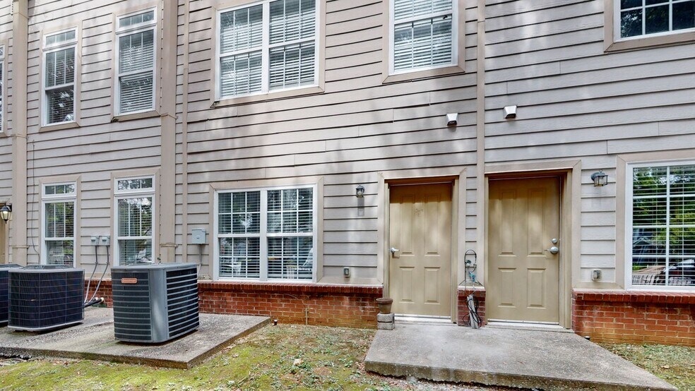 More Photos Of 239 Veterans Pky, Murfreesboro Office For Sale