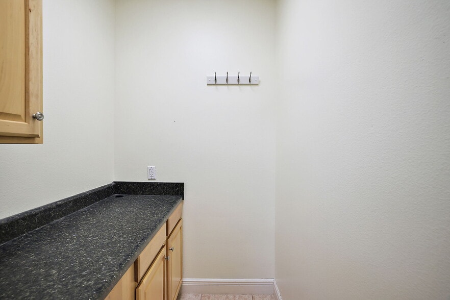 More Photos Of 3651 Lake Center Dr, Mount Dora Medical For Sale