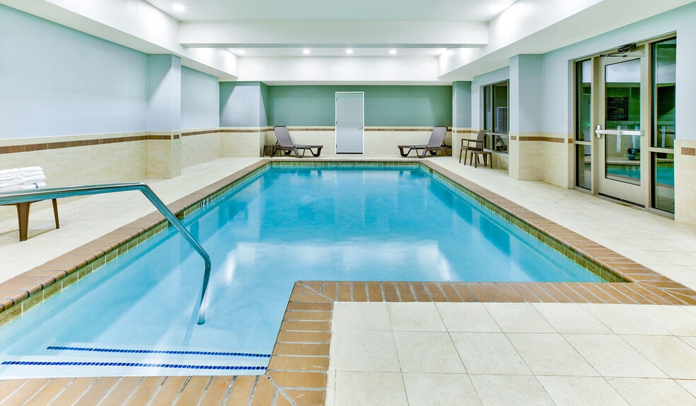 More Photos Of 615 City Center Way, Longview Hotel For Sale