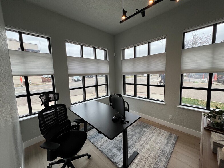 More Photos Of 2090 Pearl St, Boulder Office For Lease