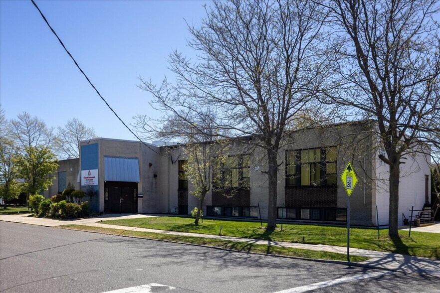 More Photos Of 330 Central Ave, Deer Park Religious Facility For Sale