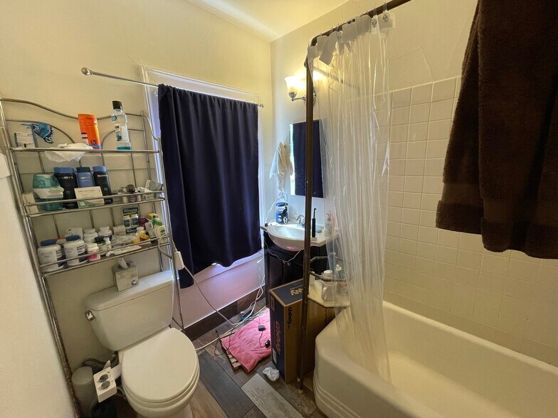 More Photos Of 740-744 Alcatraz Ave, Oakland Apartments For Sale