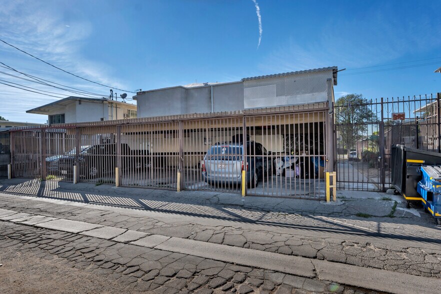 More Photos Of 17945 Roscoe Blvd, Northridge Apartments For Sale