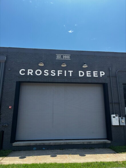 More Photos Of 3030 Canton St, Dallas Flex For Lease