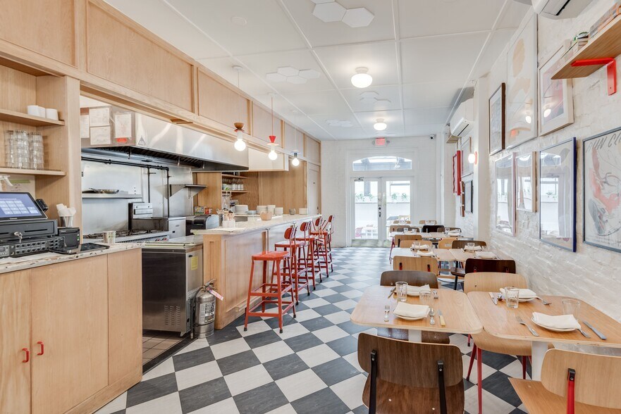 More Photos Of 626 Vanderbilt Ave, Brooklyn Apartments For Sale