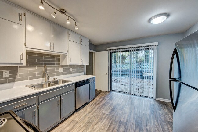 More Photos Of 3693-3735 Embry Cir, Chamblee Apartments For Sale