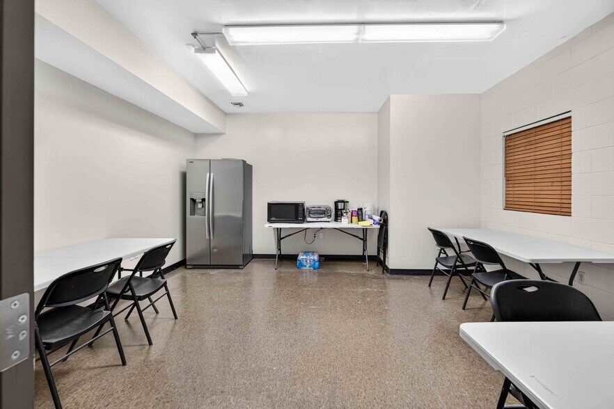 More Photos Of 12220 Rivera Rd, Whittier Warehouse For Lease