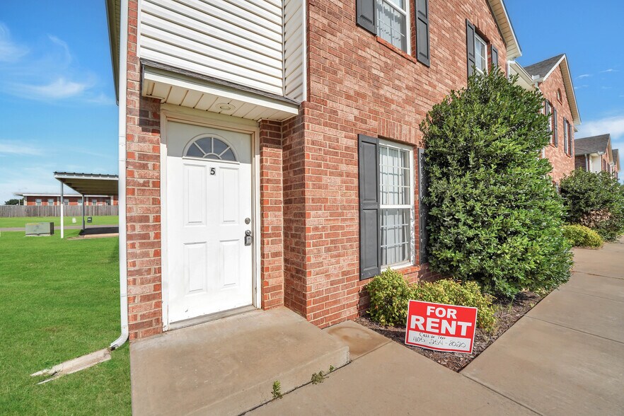 More Photos Of 1501 Wade St, Sayre Apartments For Sale