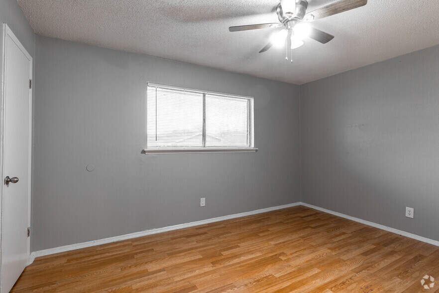 More Photos Of 14000 Esperanza Rd, Dallas Apartments For Sale