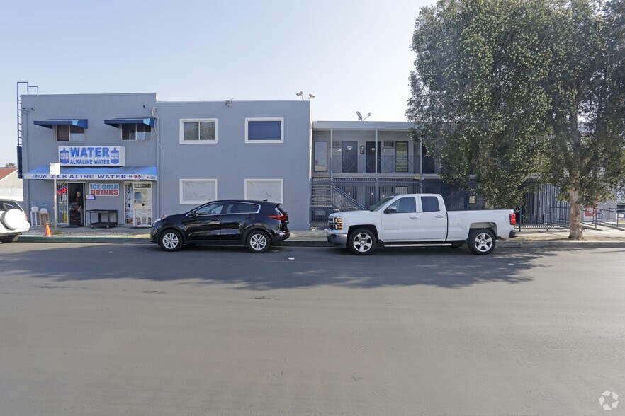 More Photos Of 13735 Victory Blvd, Van Nuys Office For Lease