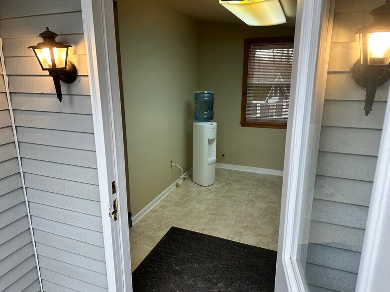 More Photos Of 4499 Mt Royal Blvd, Allison Park Office For Sale